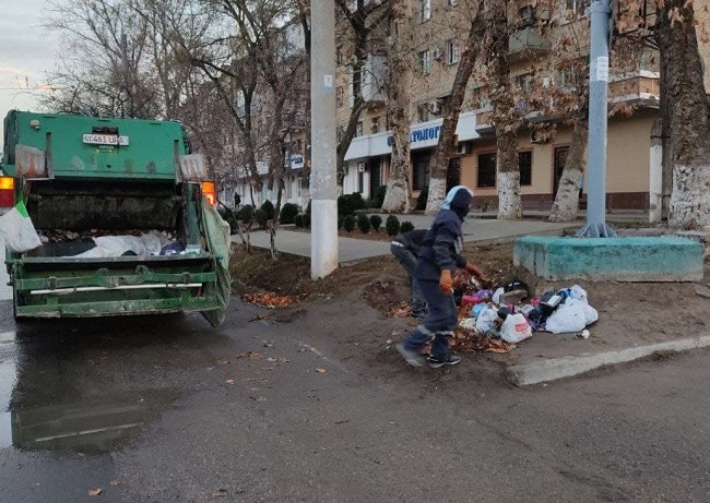 Вывоз мусора в неустановленное место влечет за собой 30 миллионов сумов.